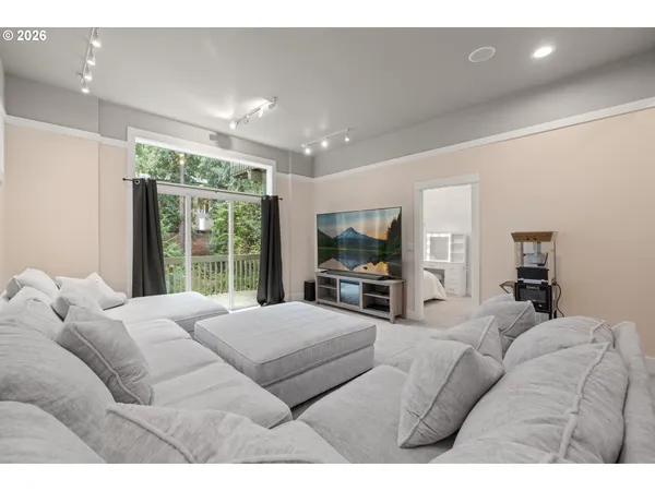 $615,000 | 3426 Southwest Arnold Street, Portland, OR 97219