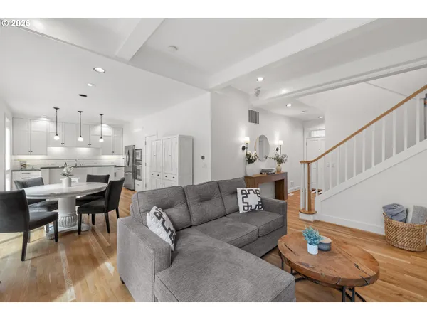 $615,000 | 3426 Southwest Arnold Street, Portland, OR 97219