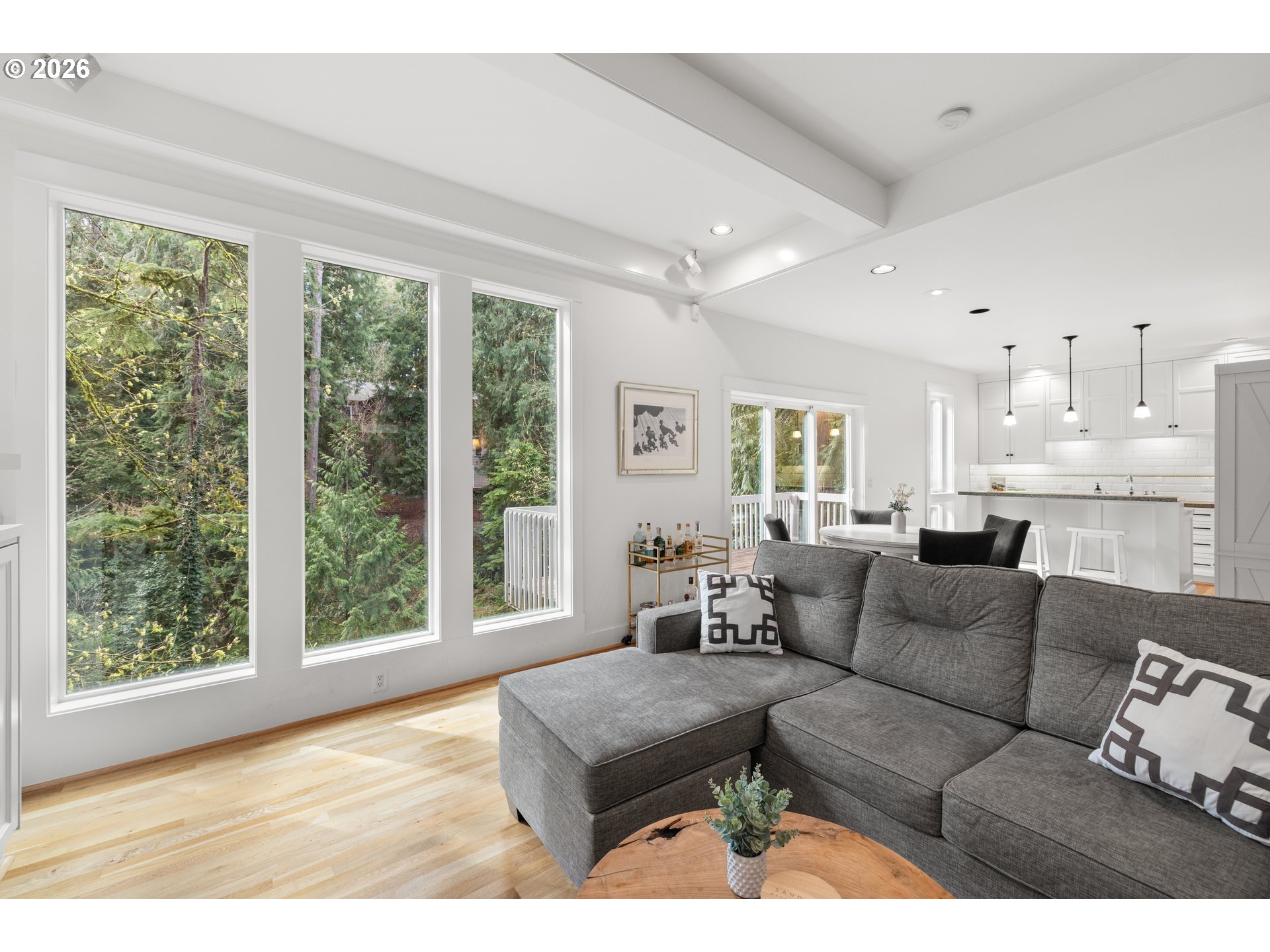 3426 Southwest Arnold Street Portland, OR 97219 - Photo 7 of 45
