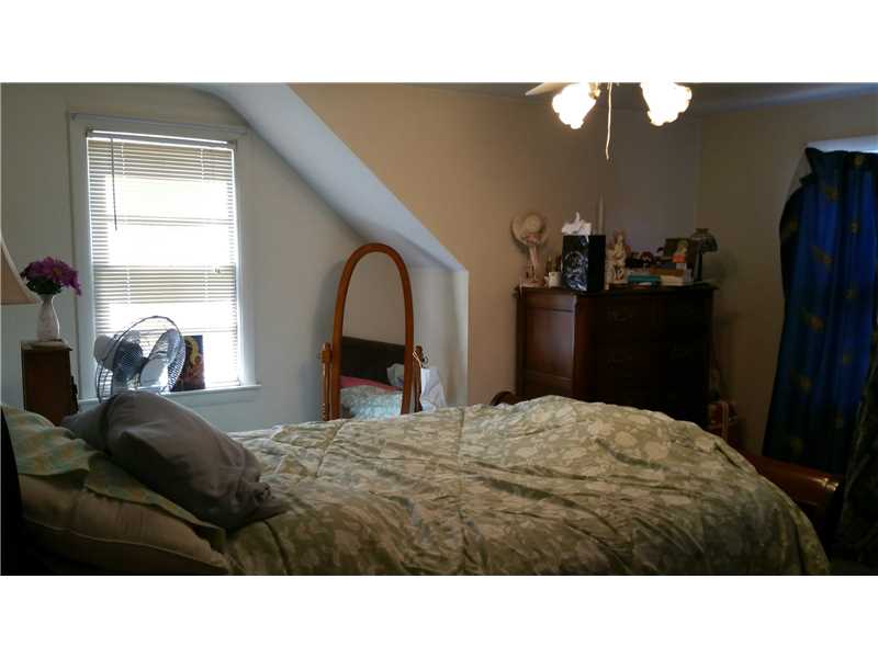 358 Budlong Road Cranston, RI 02920 - Photo 15 of 25 Bedroom.