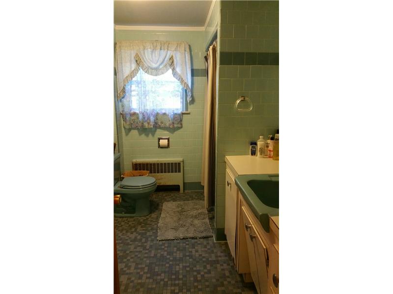 358 Budlong Road Cranston, RI 02920 - Photo 16 of 25 Bathroom.