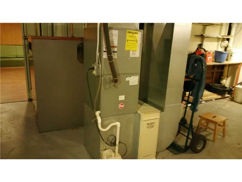 358 Budlong Road Cranston, RI 02920 - Photo 21 of 25 Cellar or Basement.
