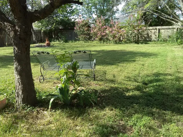 $445,000 | 1110 Mountain View Drive, Pflugerville, TX 78660