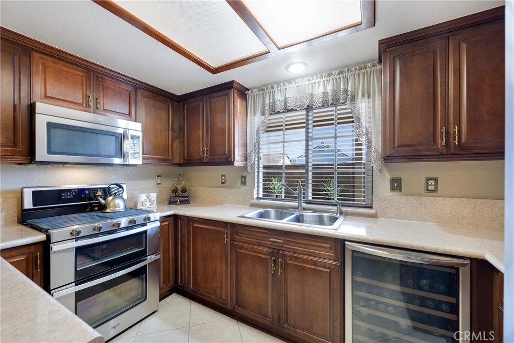 285 Flicker Way Perris, CA 92571 - Photo 11 of 42