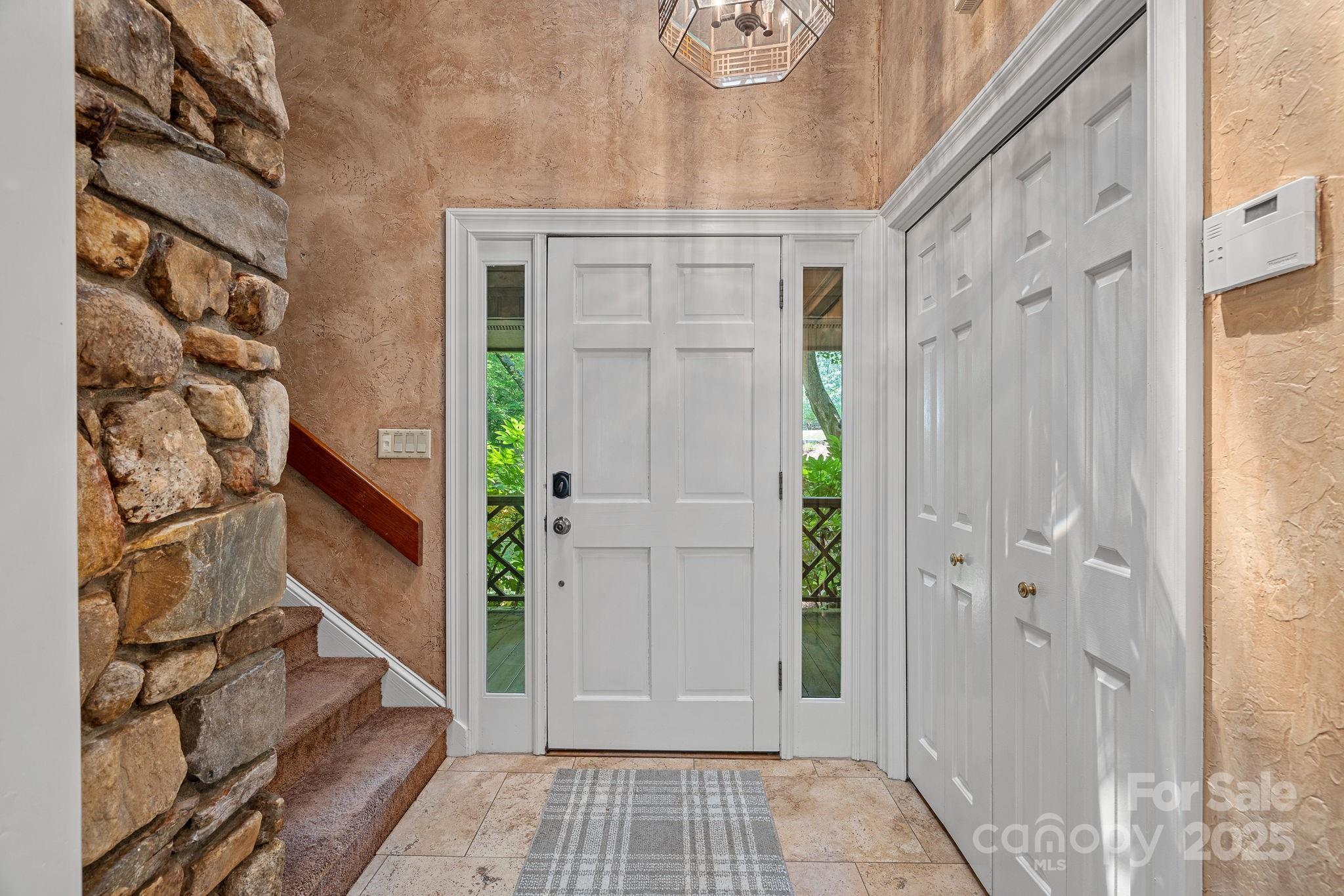 5915 Mamolake Road Charlotte, NC 28270 - Photo 6 of 40 Gallery Image 6
