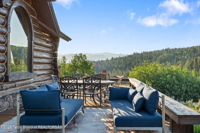 $3,695,000 | 4020 Bronco Road, Wilson, WY 83014