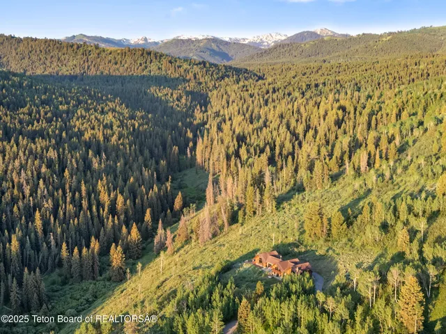 $3,695,000 | 4020 Bronco Road, Wilson, WY 83014