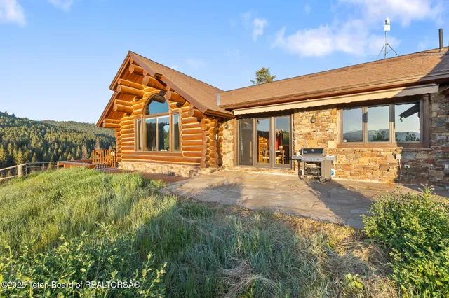 $3,695,000 | 4020 Bronco Road, Wilson, WY 83014