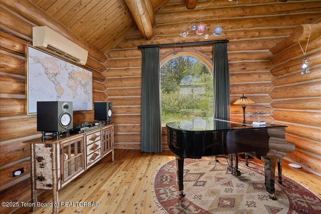 $3,695,000 | 4020 Bronco Road, Wilson, WY 83014