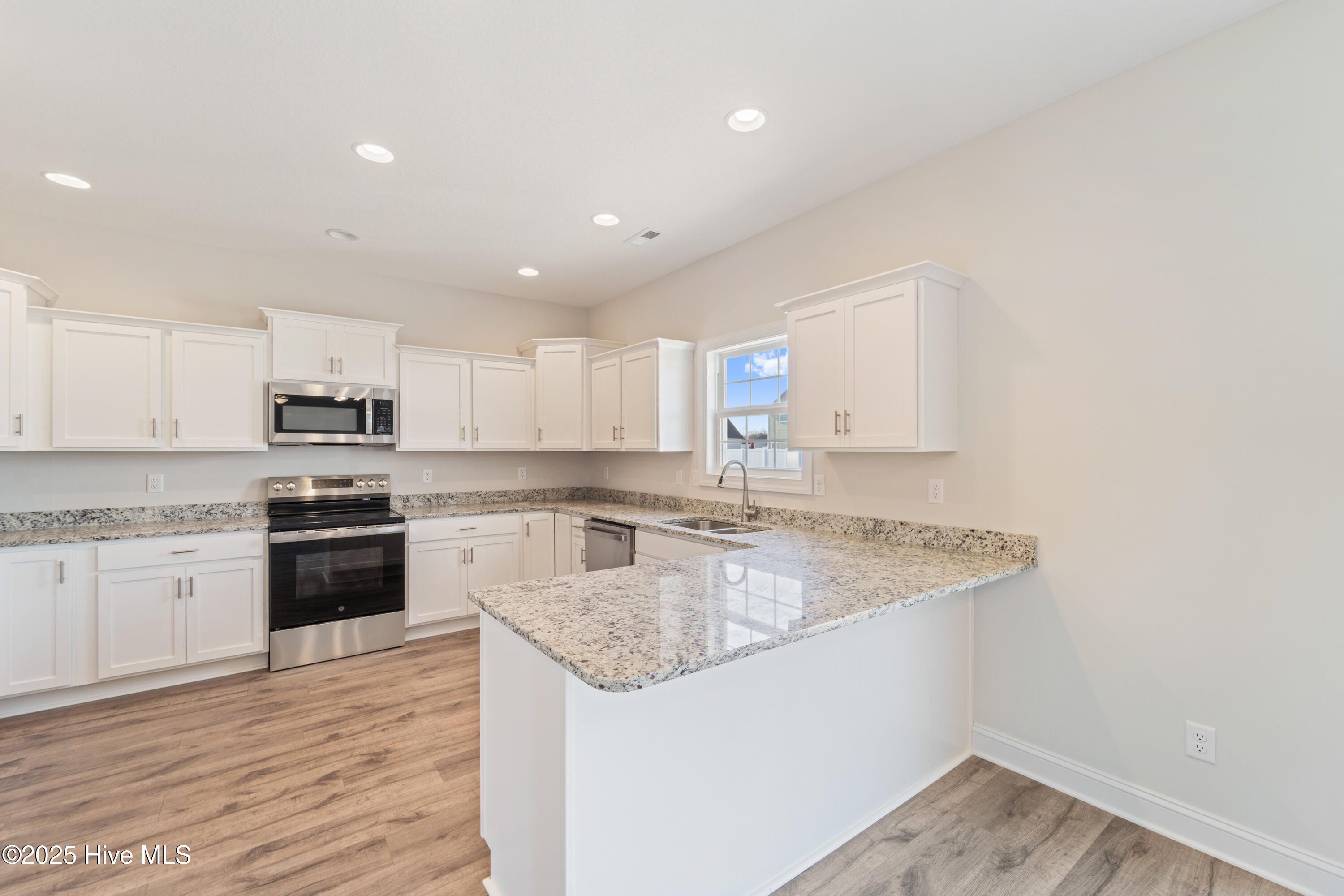 718 Regiment Road Jacksonville, NC 28546 - Photo 12 of 34 DSC07570