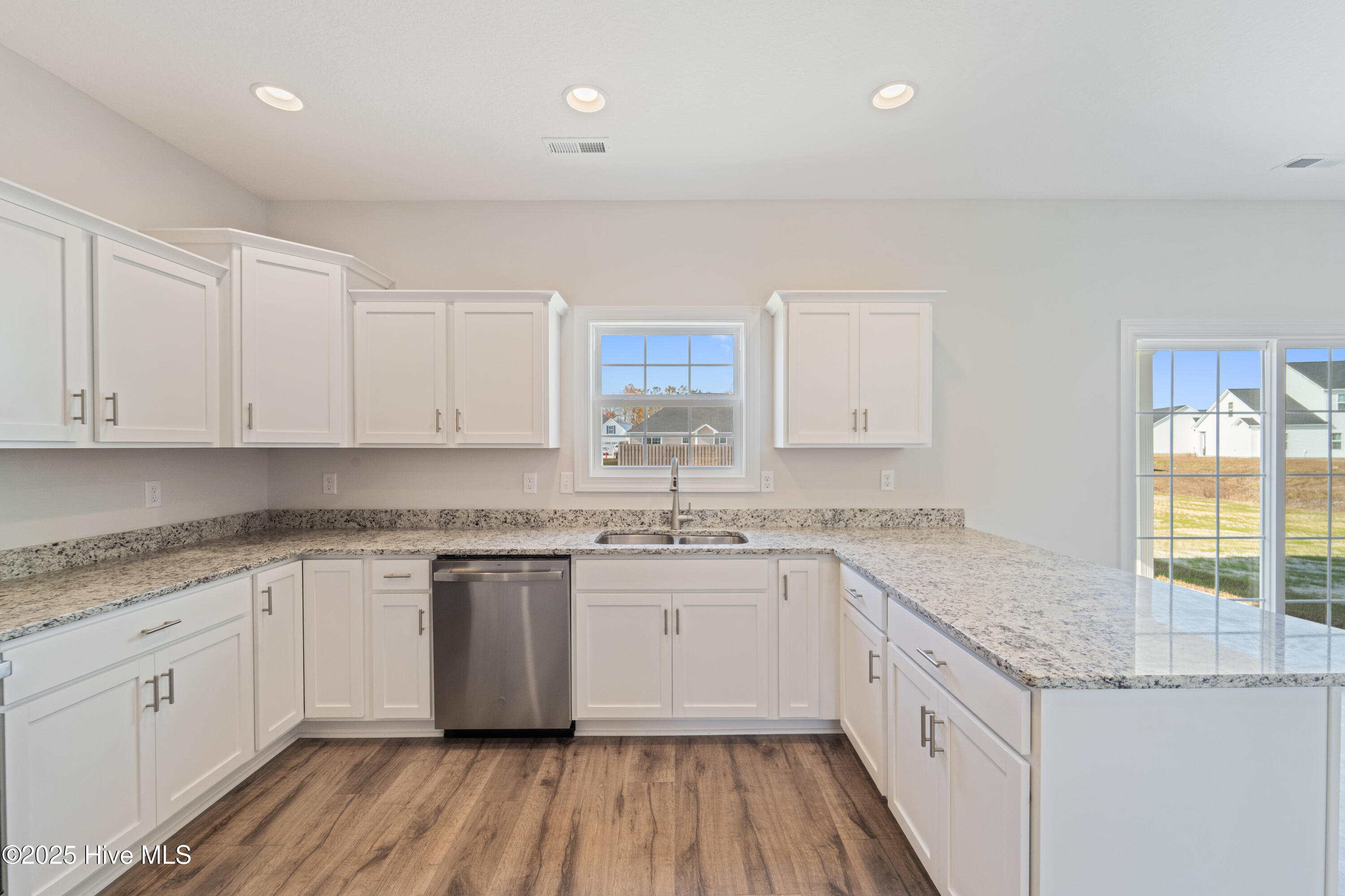 718 Regiment Road Jacksonville, NC 28546 - Photo 14 of 34 DSC07585