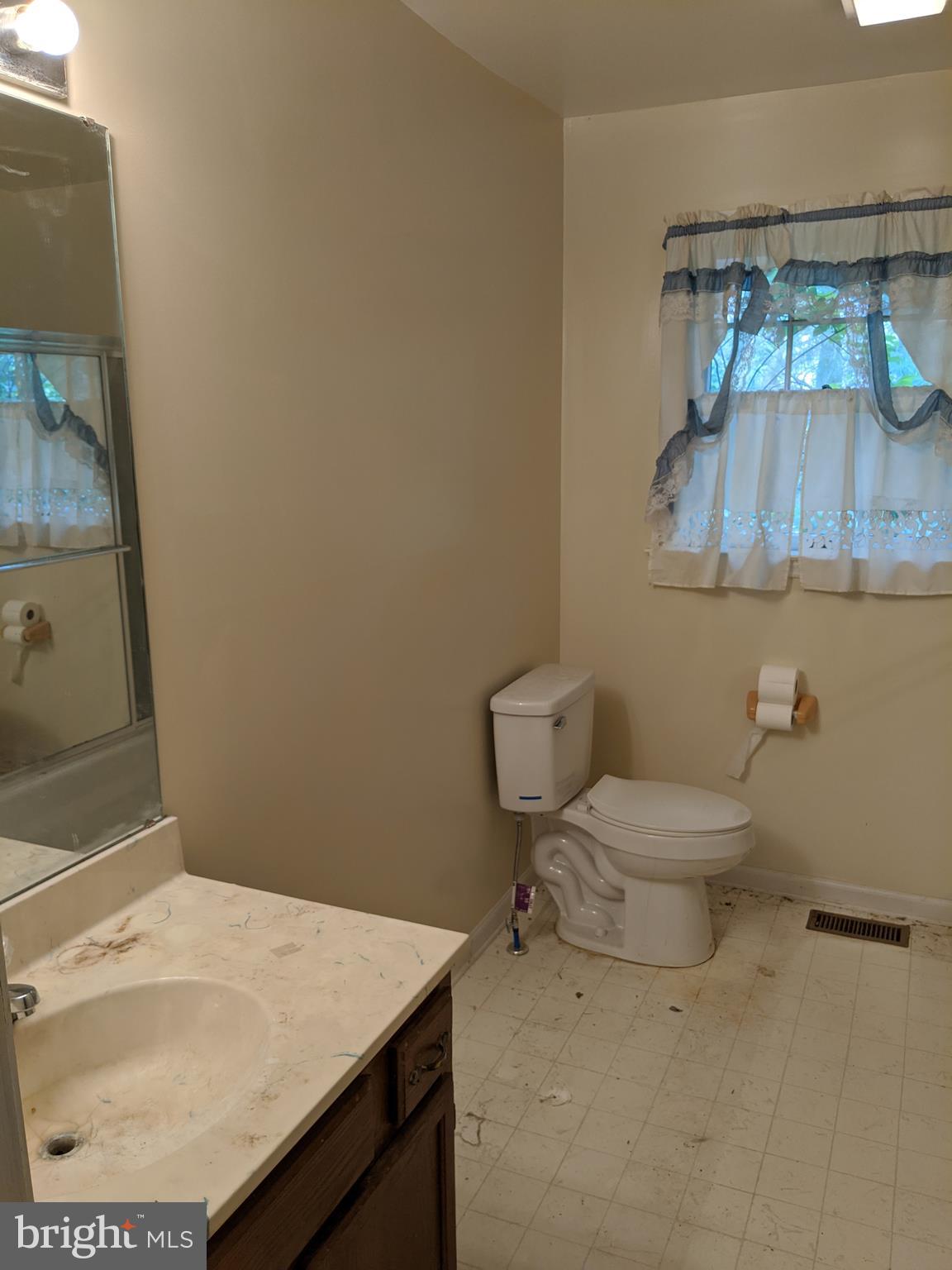 807 Old Fritztown Road Reading, PA 19608 - Photo 16 of 34