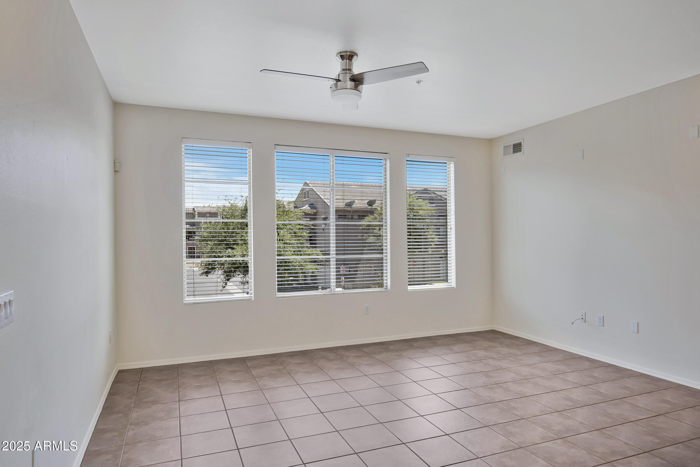 280 South Evergreen Road, Unit 1296 Tempe, AZ 85288 - Photo 8 of 17 280 S Evergreen Rd unit 1296-12