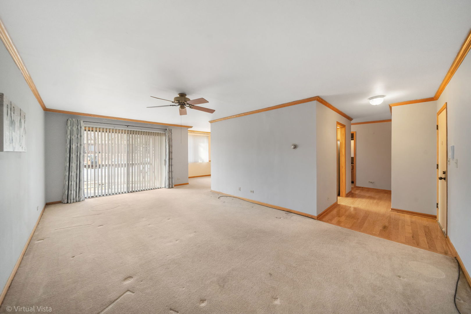 450 Raintree Court, Unit 1P Glen Ellyn, IL 60137 - Photo 8 of 19 Gallery Image 8