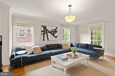 $1,115,000 | 4843 Arlington Boulevard, Arlington, VA 22203