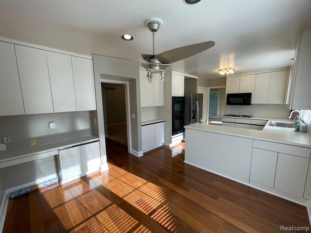 6267 Celeste Road West Bloomfield, MI 48322 - Photo 13 of 51 Gallery Image 13