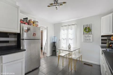 $115,000 | 322 Nokomis Street, Park Forest, IL 60466