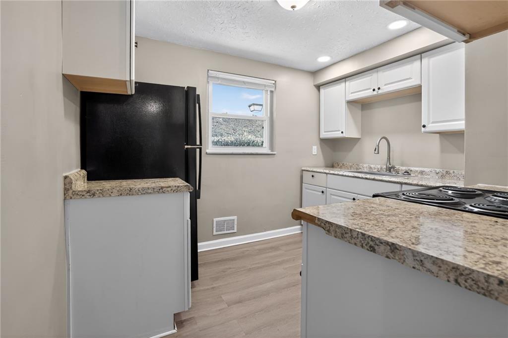 8030 Lincoln Road Verona, PA 15147 - Photo 11 of 34 Gallery Image 11