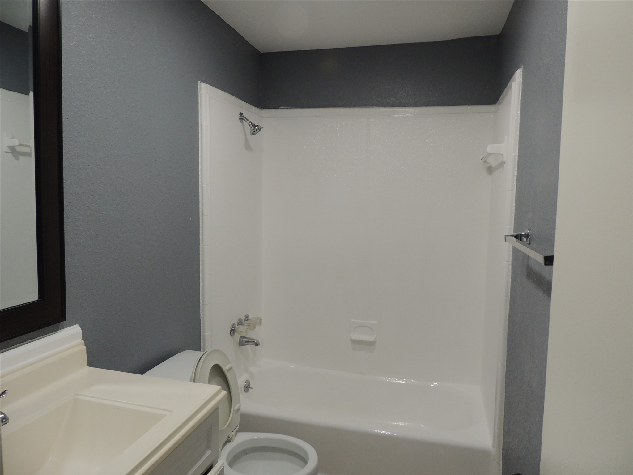 12507 New Rochelle Court Houston, TX 77089 - Photo 16 of 20 BATHROOM