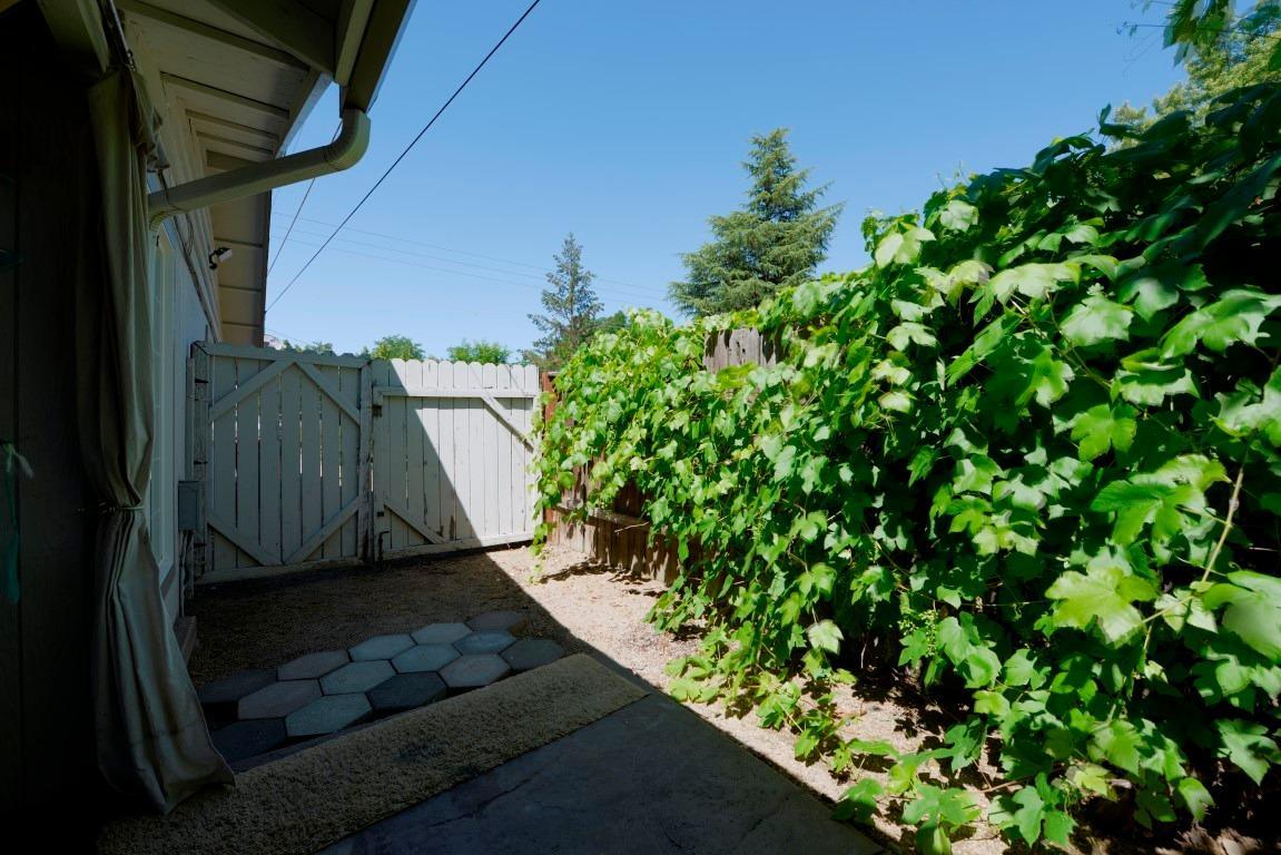 1756 Spring Street Medford, OR 97504 - Photo 23 of 29 Additional Photo