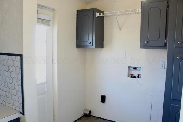 $170,000 | 229 Montana Drive, Cactus, TX 79029