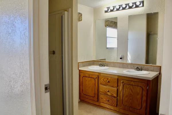 $170,000 | 229 Montana Drive, Cactus, TX 79029