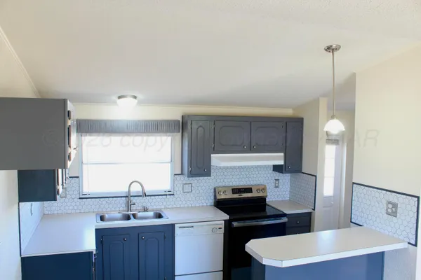 $170,000 | 229 Montana Drive, Cactus, TX 79029