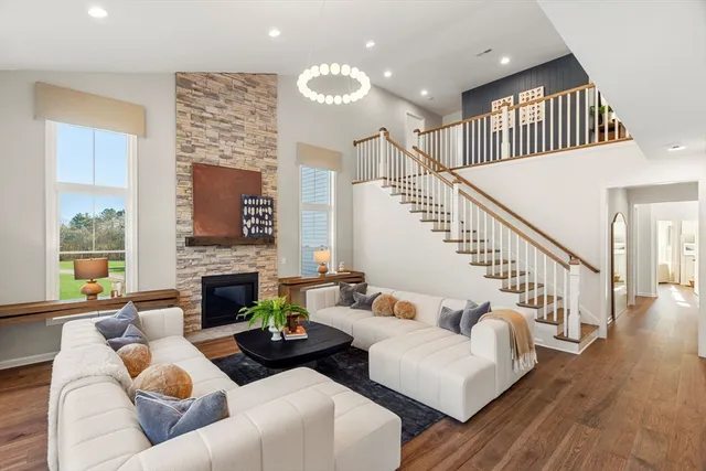 $1,408,215 | 24 Lloyd Circle, Unit 34, Norton, MA 02766