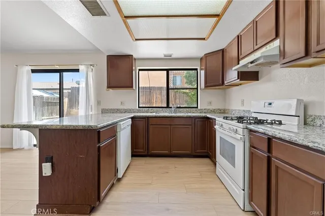 $2,950 | 2258 Gregory Avenue, Palmdale, CA 93550