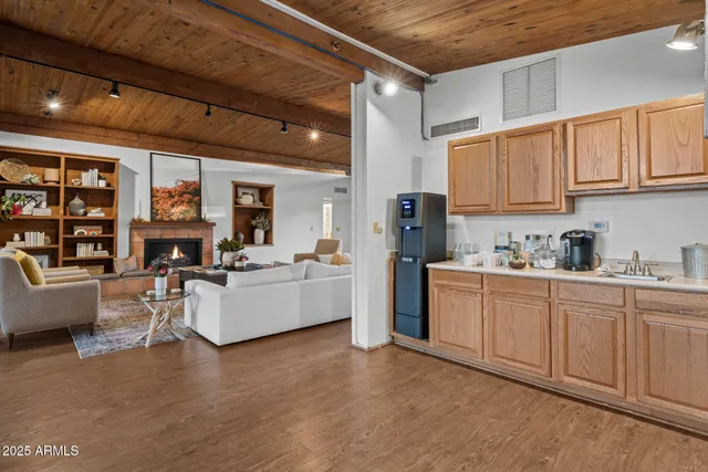 $2,000,000 | 1522 West Myrtle Avenue, Phoenix, AZ 85021