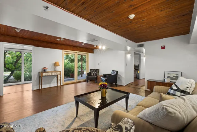 $2,000,000 | 1522 West Myrtle Avenue, Phoenix, AZ 85021