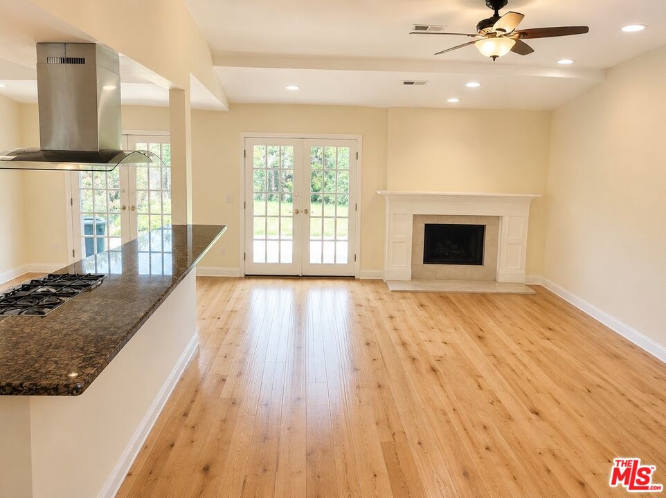 20319 Ingomar Street Winnetka, CA 91306 - Photo 5 of 9
