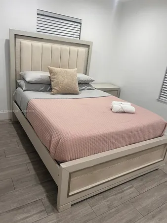 $7,200 | 3675 Southwest 26th Street, Miami, FL 33133