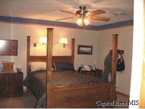 104 Genoa Drive Springfield, IL 62703 - Photo 2 of 8 Gallery Image 2