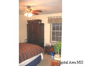 104 Genoa Drive Springfield, IL 62703 - Photo 4 of 8 Gallery Image 4