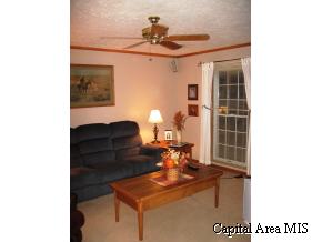 104 Genoa Drive Springfield, IL 62703 - Photo 5 of 8 Gallery Image 5