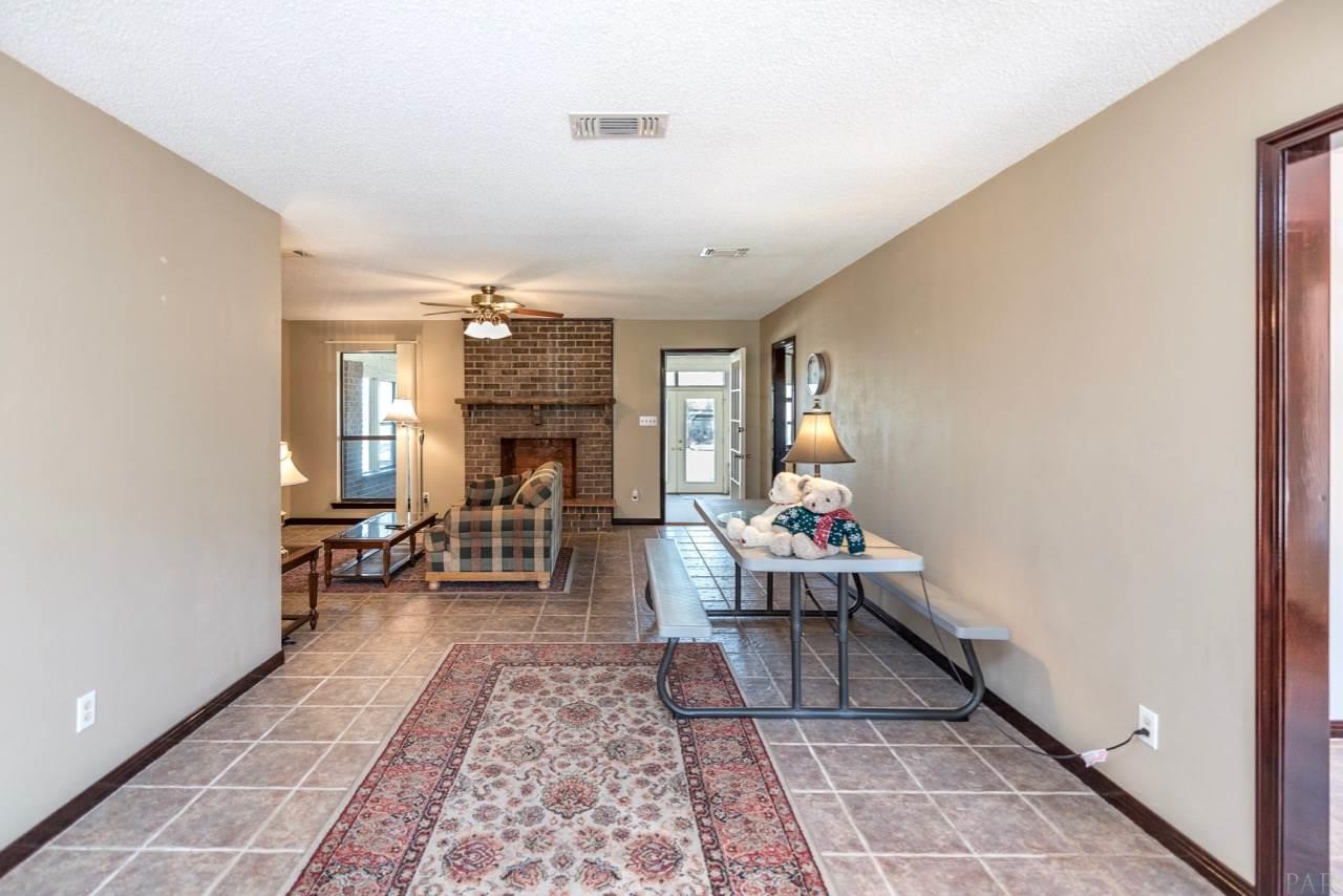 480 Riola Place Pensacola, FL 32506 - Photo 11 of 48 Gallery Image 11