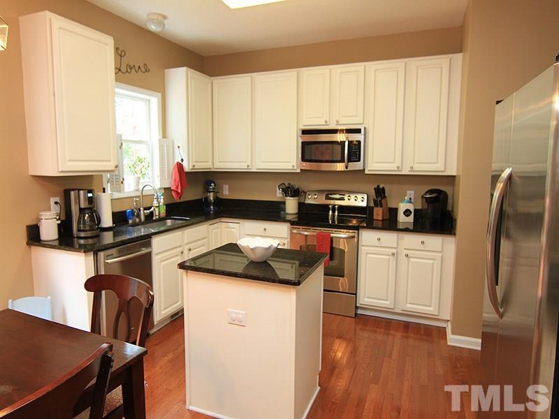 1323 Red Twig Road Apex, NC 27502 - Photo 7 of 25 Gallery Image 7