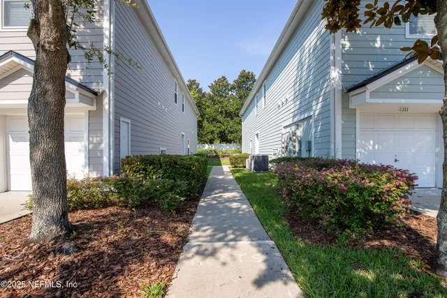 $200,000 | 8196 Cabin Lake Circle, Unit 106, Jacksonville, FL 32256