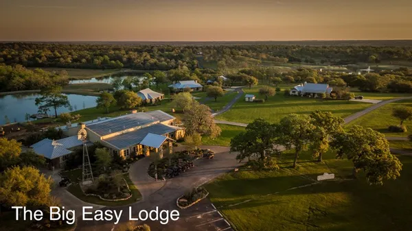 $885,000 | 109 Mallard Lane, Columbus, TX 78934