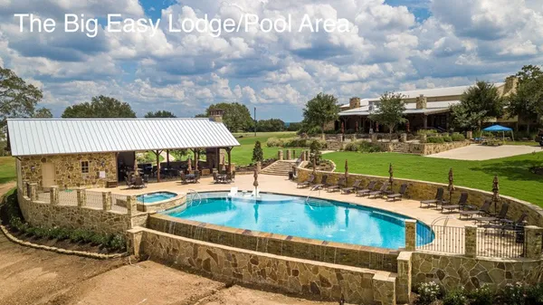 $885,000 | 109 Mallard Lane, Columbus, TX 78934