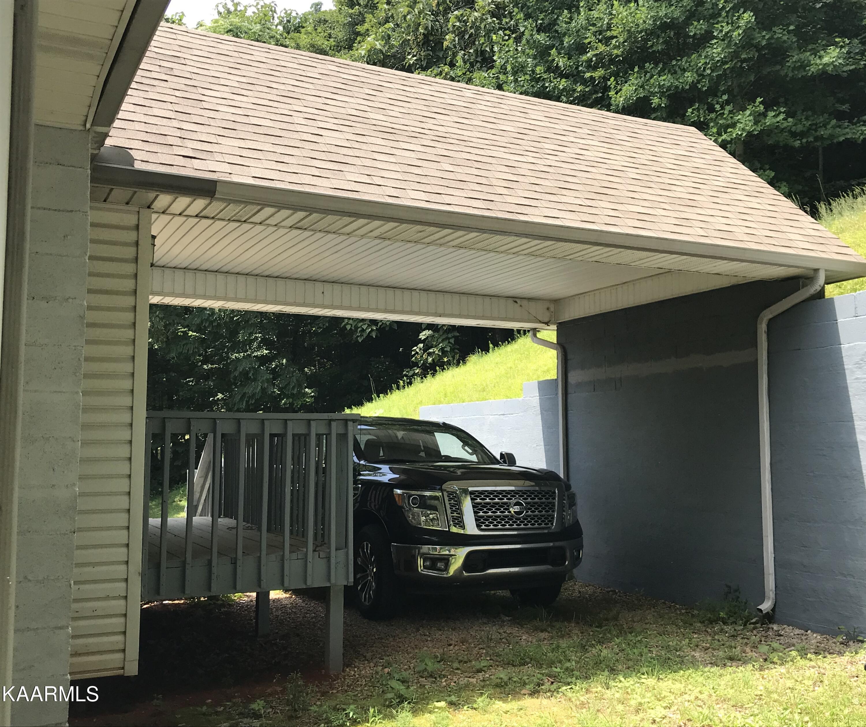902 Chimney Rock Road New Tazewell, TN 37825 - Photo 8 of 21 923ED83F-D317-4CE4-858C-F2DC7F8EAA99-01