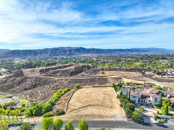 $1,200,000 | 43677 Calle De Velardo, Temecula, CA 92592