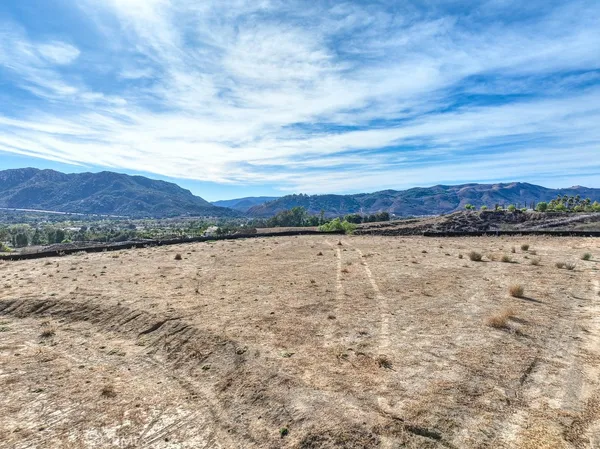 $1,200,000 | 43677 Calle De Velardo, Temecula, CA 92592