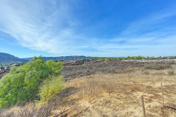 $1,200,000 | 43677 Calle De Velardo, Temecula, CA 92592