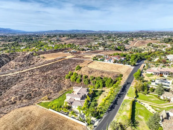 $1,200,000 | 43677 Calle De Velardo, Temecula, CA 92592