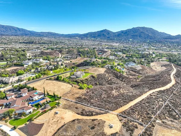 $1,200,000 | 43677 Calle De Velardo, Temecula, CA 92592