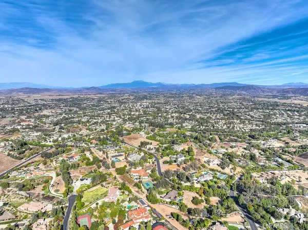 $1,200,000 | 43677 Calle De Velardo, Temecula, CA 92592