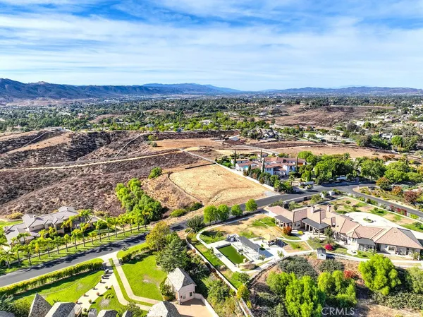 $1,200,000 | 43677 Calle De Velardo, Temecula, CA 92592
