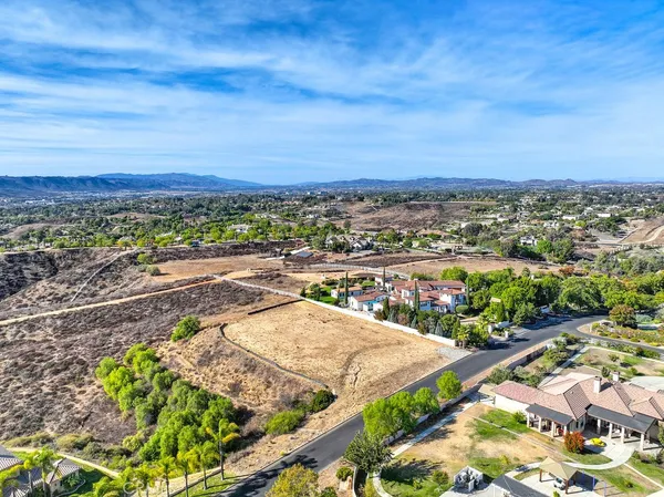 $1,200,000 | 43677 Calle De Velardo, Temecula, CA 92592